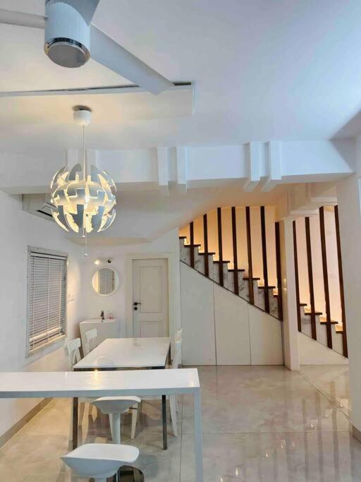 White House Sky View Theatre Villa In Gachibowli Ngoại thất bức ảnh