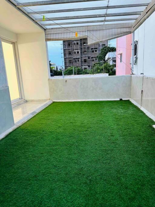 White House Sky View Theatre Villa In Gachibowli Ngoại thất bức ảnh