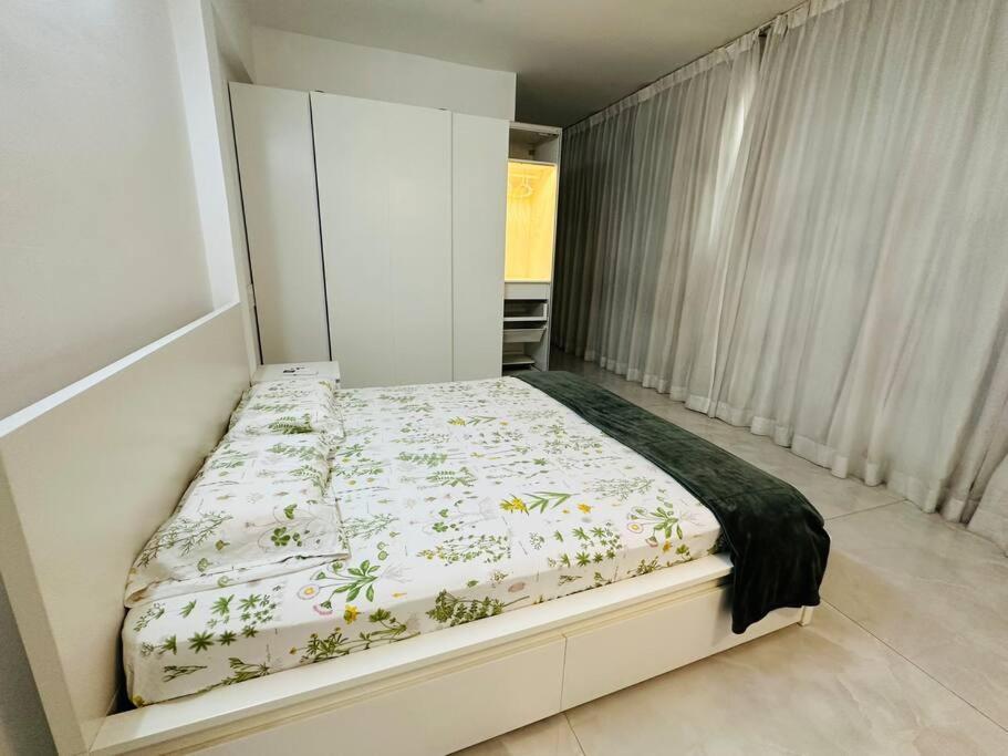 White House Sky View Theatre Villa In Gachibowli Ngoại thất bức ảnh